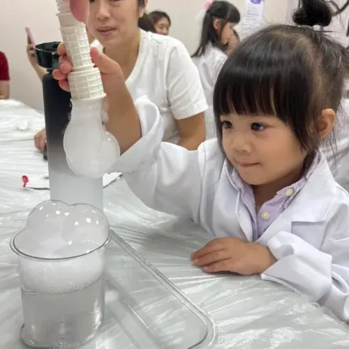 A2. 夢幻仙境乾冰實驗室 活動現場照片 2