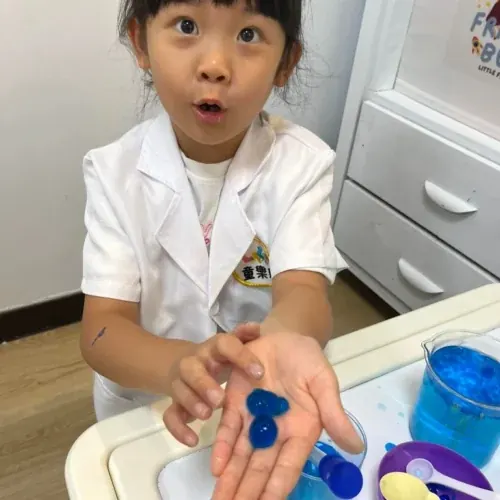 A3. 水晶寶寶＋閃亮星空瓶 DIY 活動現場照片 3