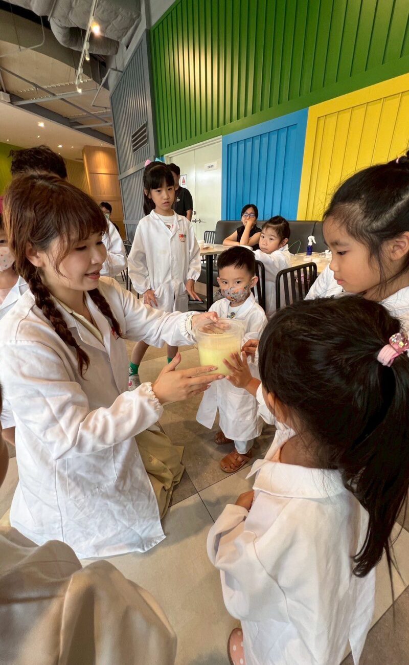 Tr.Vivi親子科學x Lalaport台中