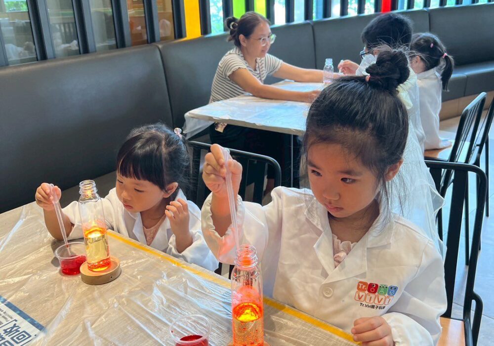 Tr.Vivi親子科學x Lalaport台中