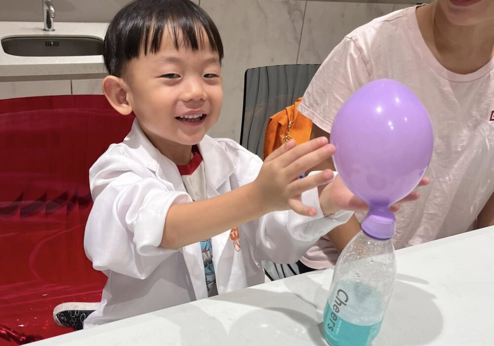 Tr.Vivi親子科學x 台中新光三越