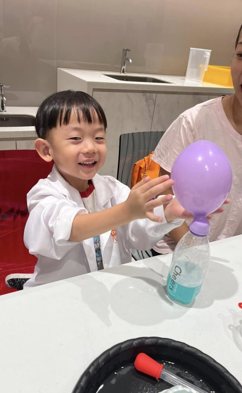 Tr.Vivi親子科學x 台中新光三越