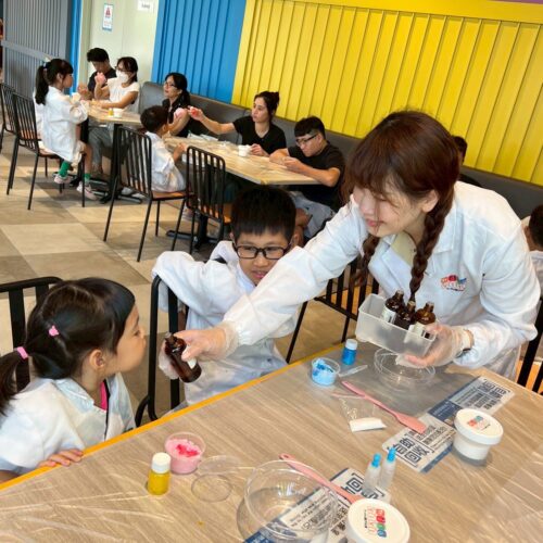 Tr.Vivi親子科學-果凍精靈沐浴劑 DIY