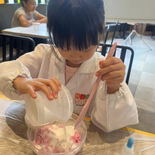 Tr.Vivi親子科學-果凍精靈沐浴劑 DIY