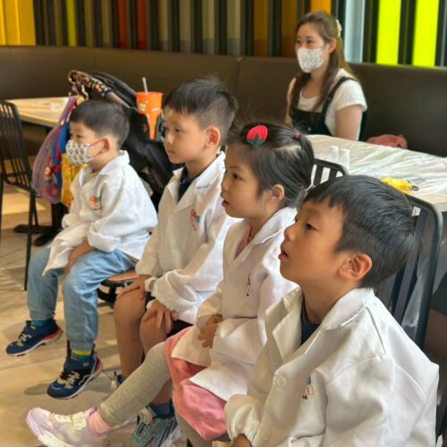 Tr.Vivi親子科學-果凍精靈沐浴劑 DIY